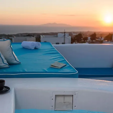 Santorini Traditional Cute W Private Hot Tub Апартаменты *
