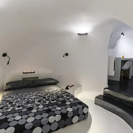 Santorini Traditional Cute W Private Hot Tub * 费拉